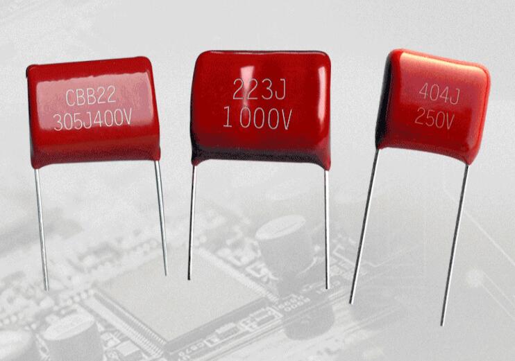 金屬薄膜電容裂了和鼓起了還能用嗎？