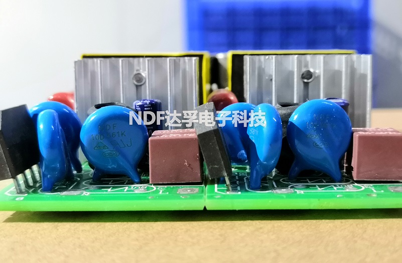 壓敏電阻是如何抑制浪涌的？